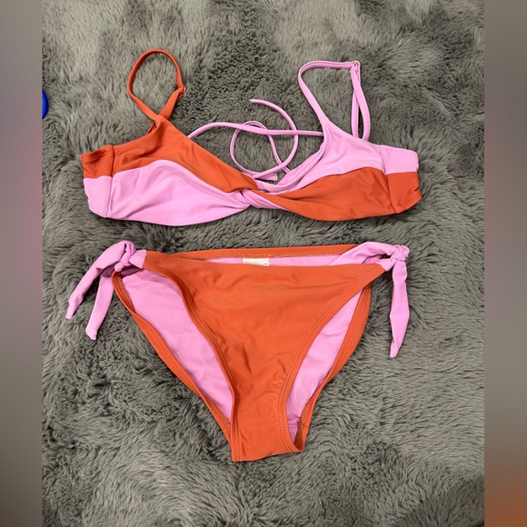 Bikini Bundle - Picture 3 of 6